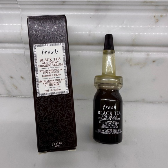 ⭐️ FREE ⭐️ W/ PURCHASE NWT Fresh Black Tea Age-Delay Firming Serum mini 7mL - Picture 1 of 8